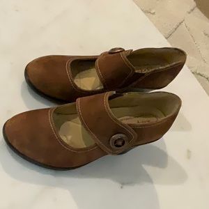 Soft spots Mary Jane heels